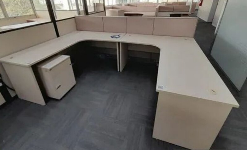 MESA DE ESCRITÓRIO + GAVETEIRO