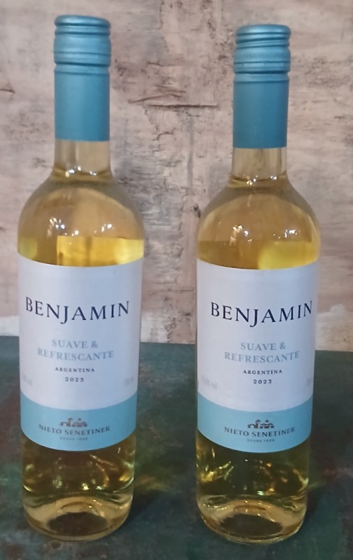24 Garrafas de vinho