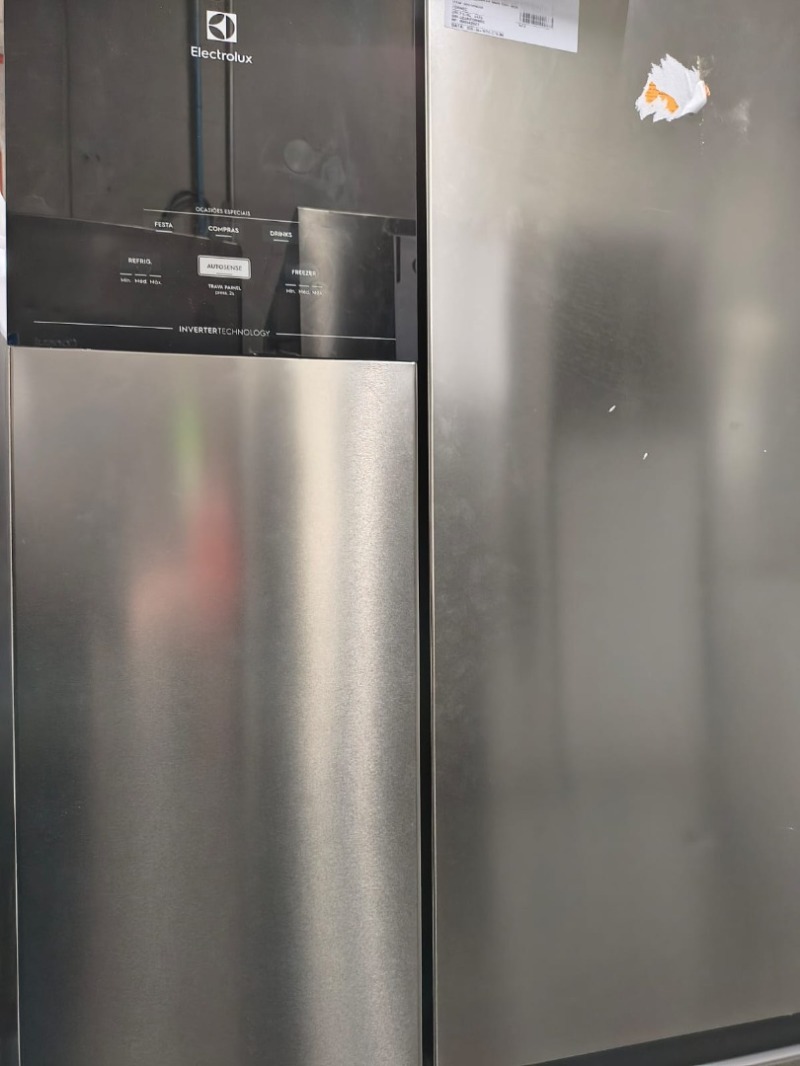 REFRIGERADOR 590L ELECTROLUX IM8S 220V INOX