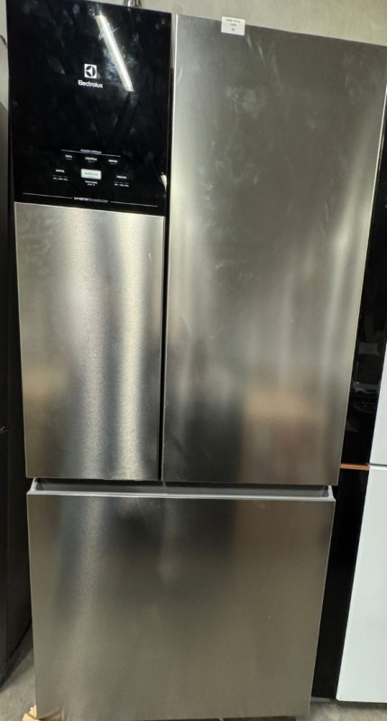 REFRIGERADOR 590L ELECTROLUX IM8S 127V INOX.