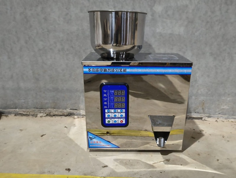 LOTE 09 - MAQUINA DOSADORA BALANÇA ELETRÔNICA + CENTRÍFUGA ALIMENTOS JUICER + DIVERSOS